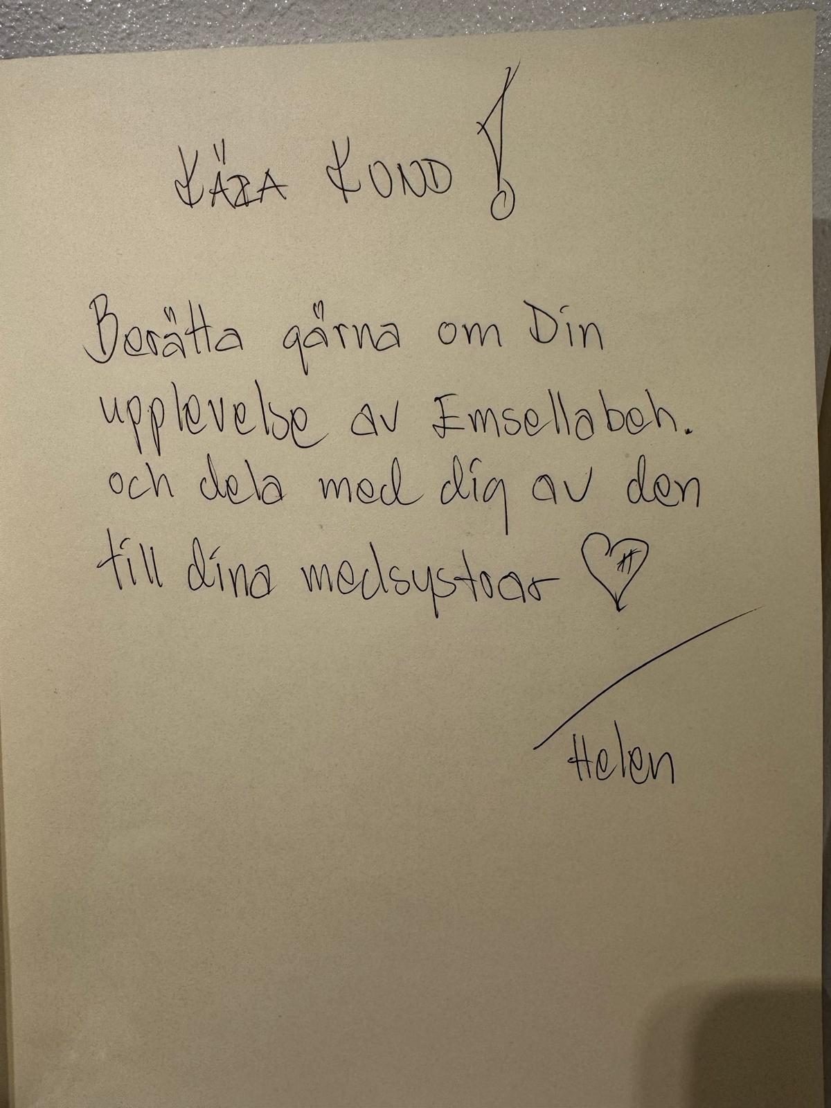 Handskriven inbjudan från Helen i HBC:s gästbok: berätta gärna om din upplevelse av Emsella.
